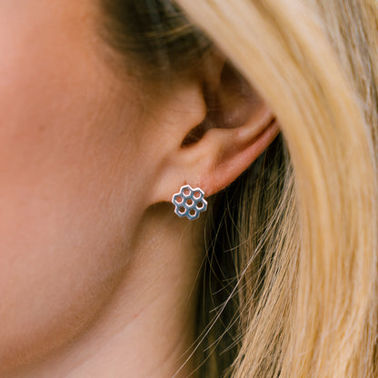 Southern Gates® Honeycomb Studs