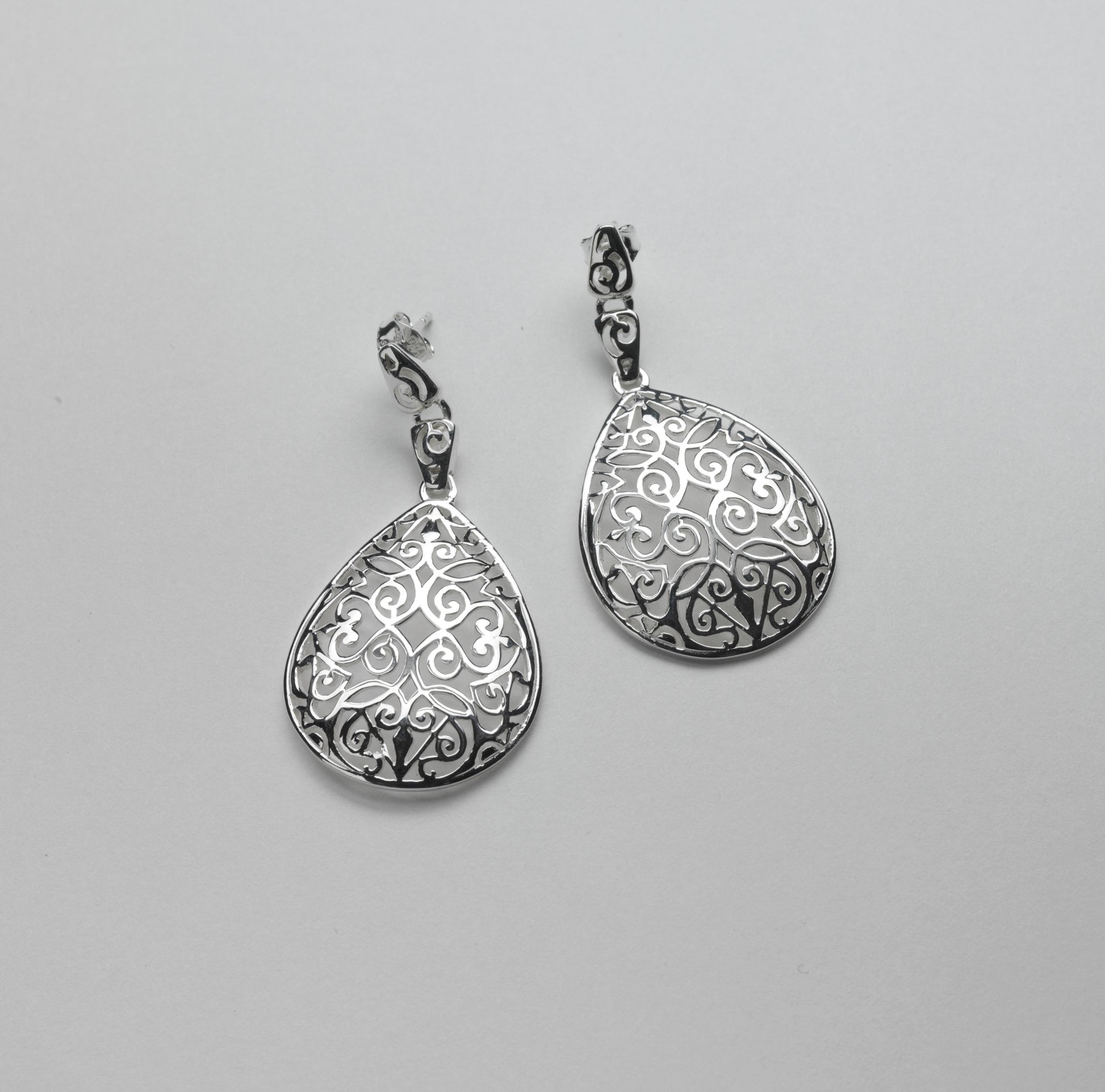 Beyond Southern Gates Classic Teardrop Dangle Post Earring
