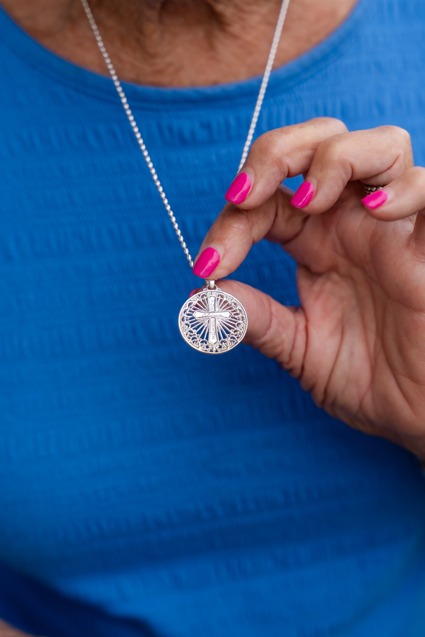 Southern Gates® Shine for Jesus Pendant