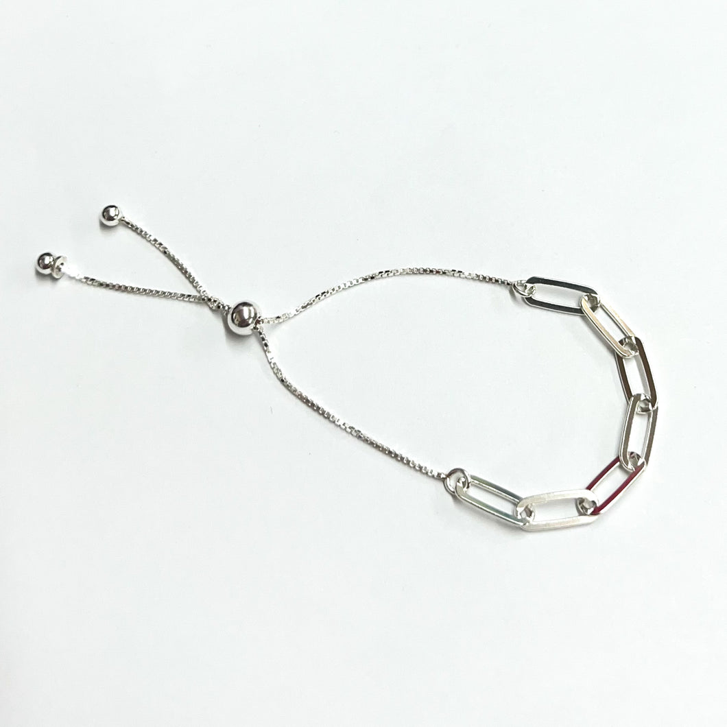 Beyond Southern Gates Contemporary Sterling Silver Paperclip Bracelet with Smart Bead